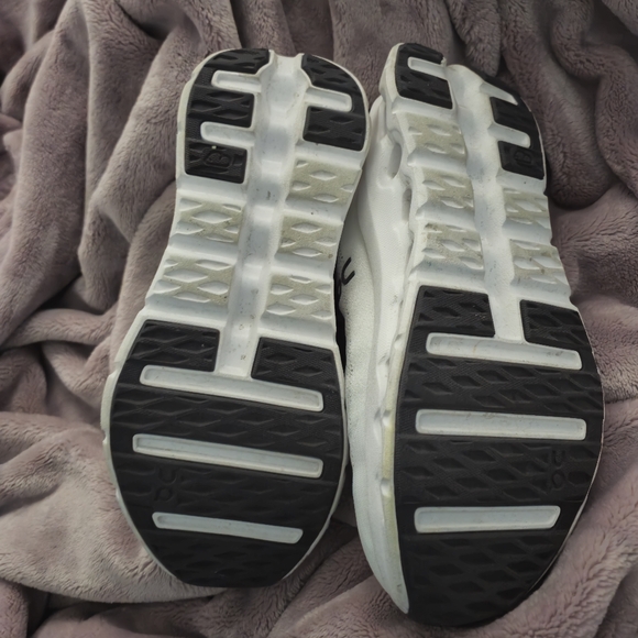 Women sneakers - Picture 2 of 5